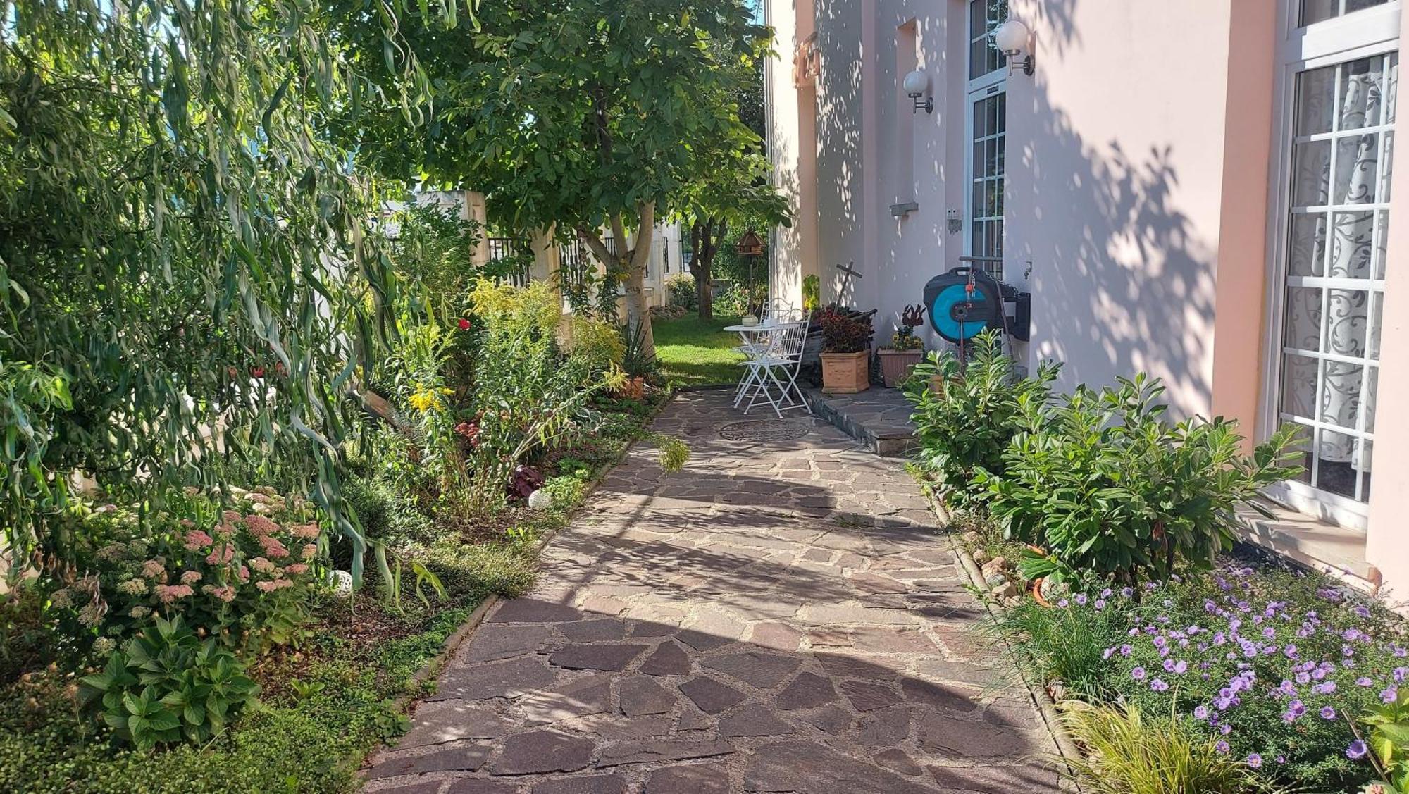 Leipzig Ferienwohnung In Ruhiger Lage Εξωτερικό φωτογραφία